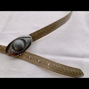 Cool vintage belt!